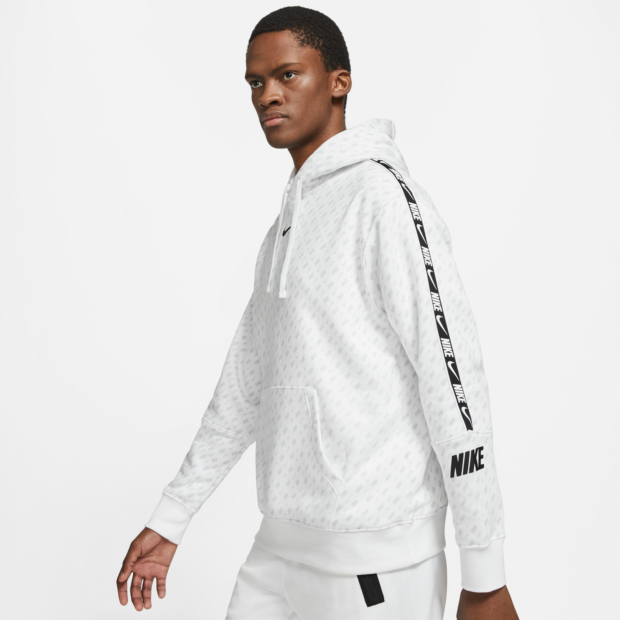 Nike Sportswear Repeat Erkek Beyaz Sweatshirt