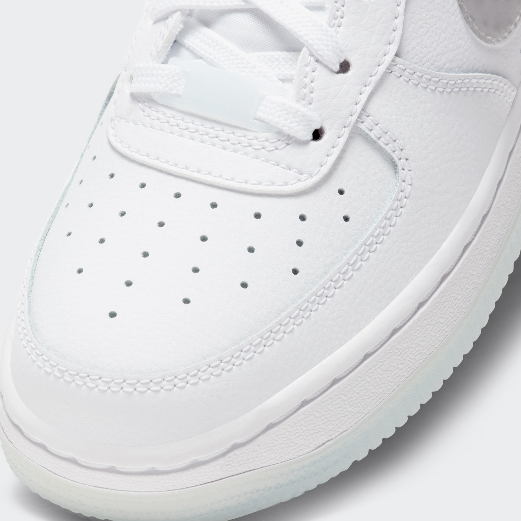 Nike Air Force 1 LV8 Kadın Beyaz Spor Ayakkabı