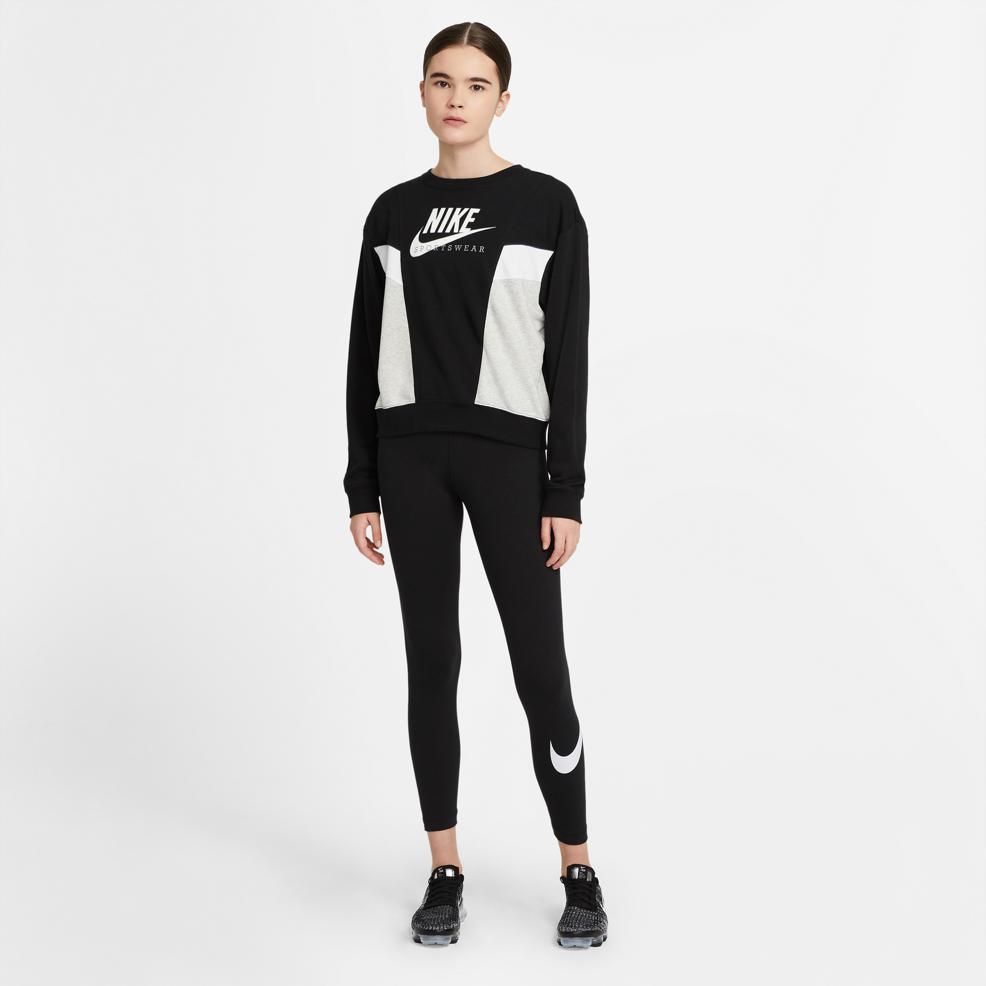 Nike Sportswear Essential Kadın Siyah Tayt