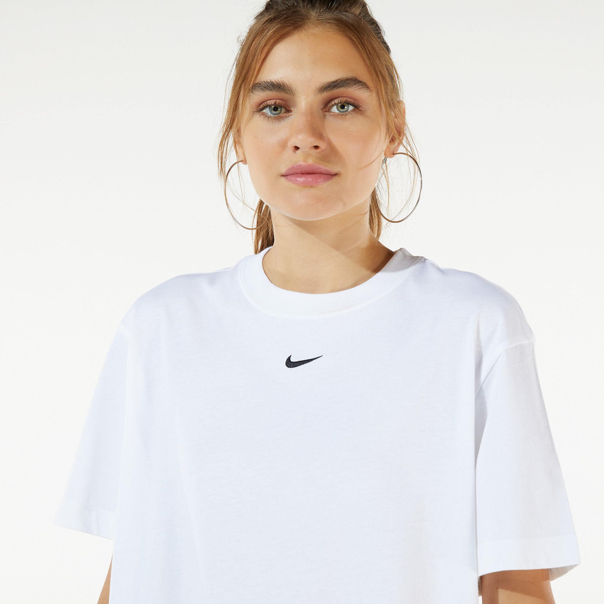 Nike Sportswear Essential Kadın Beyaz Oversize T-Shirt