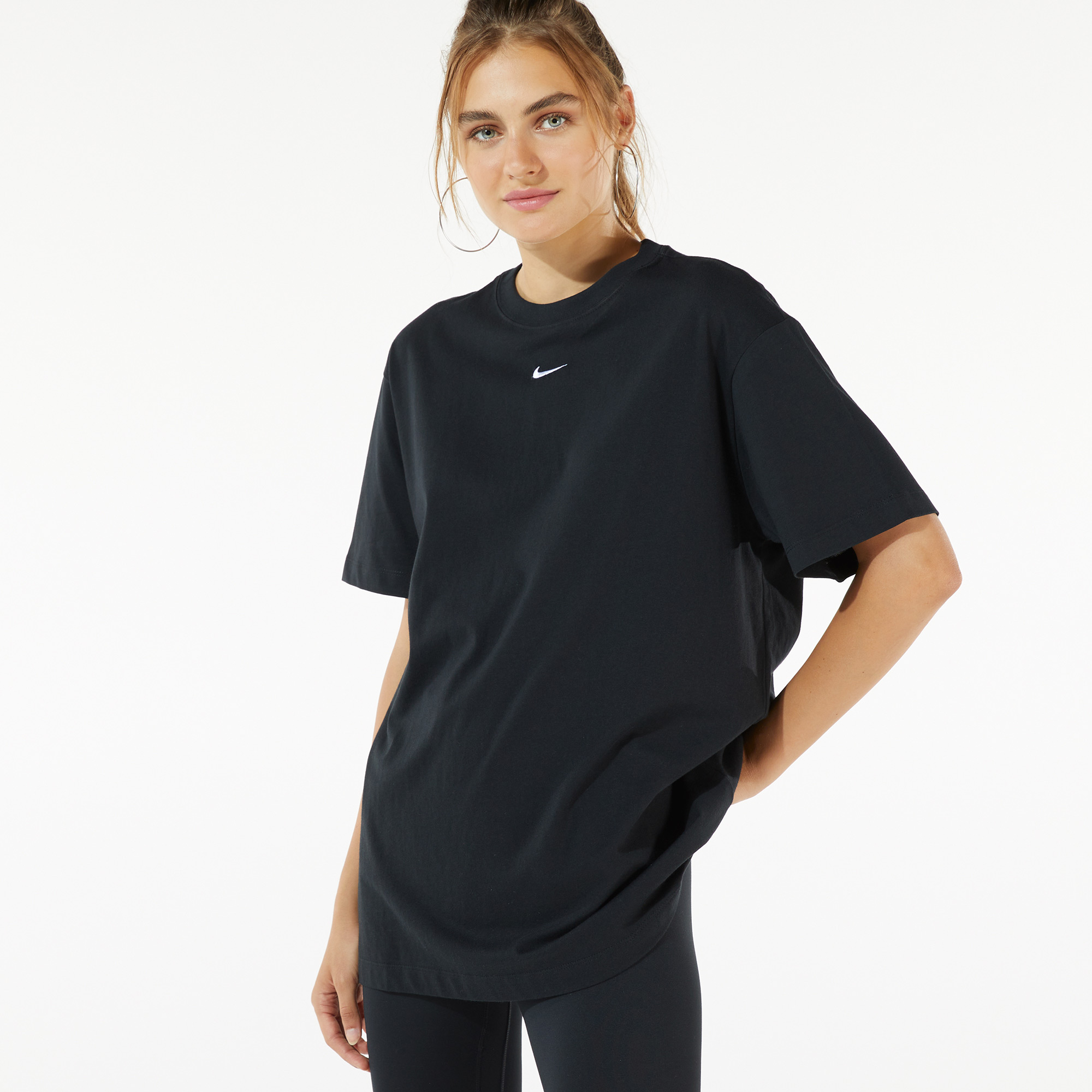 Nike Sportswear Essential Kadın Siyah Oversize T-Shirt