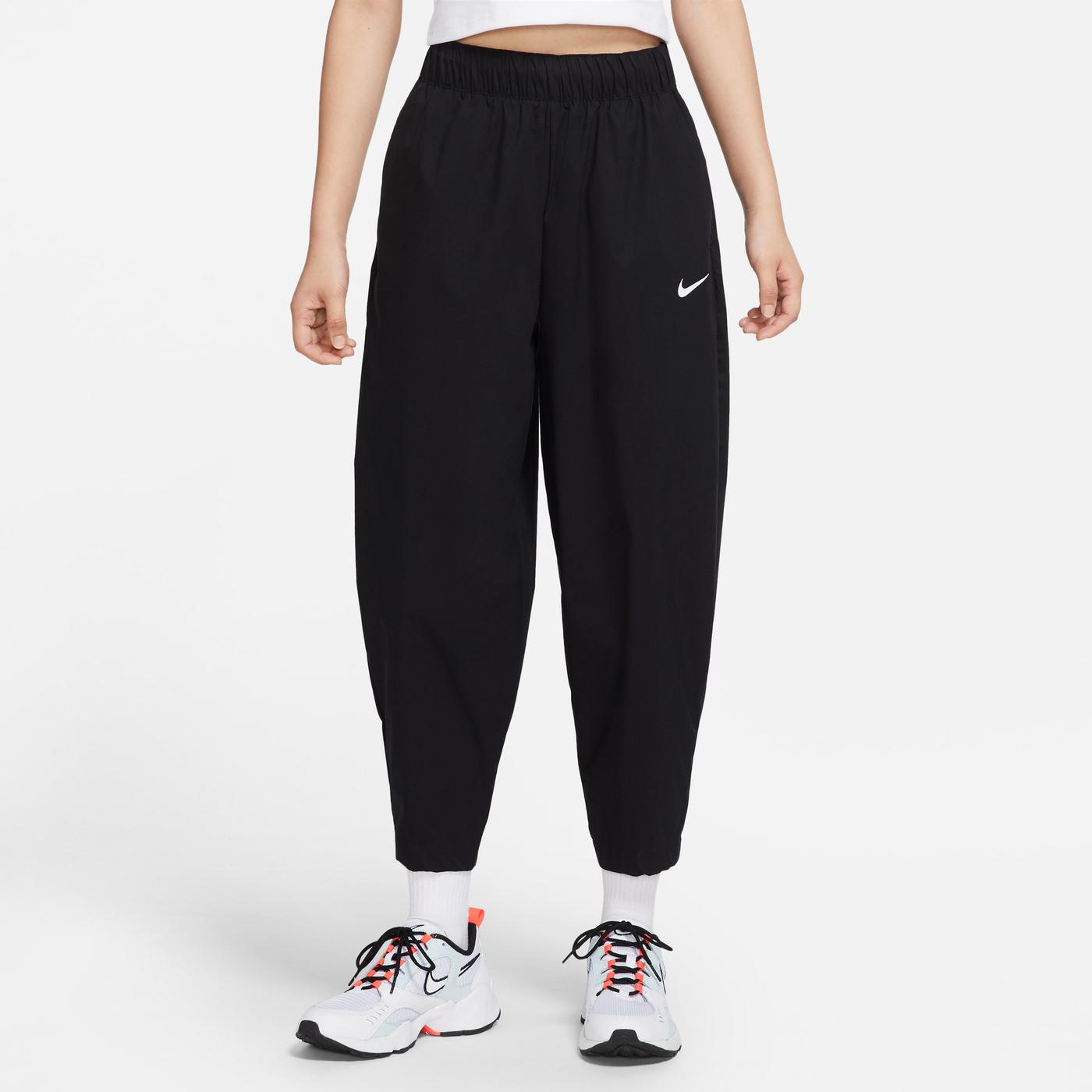 Nike Sportswear Essential Kadın Siyah Eşofman Altı