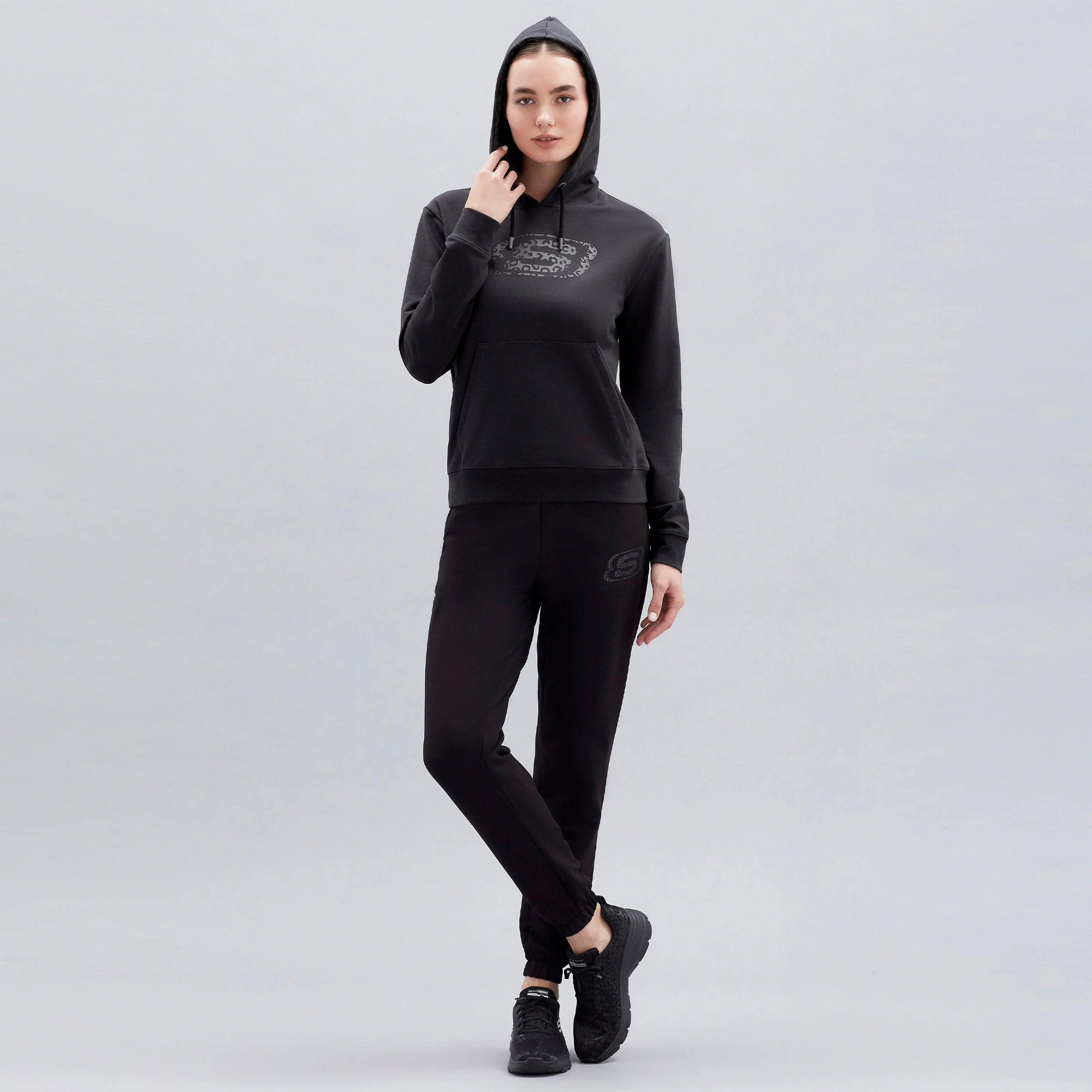 Skechers LW Two Yarn Leopar Printed Kadın Siyah Sweatshirt