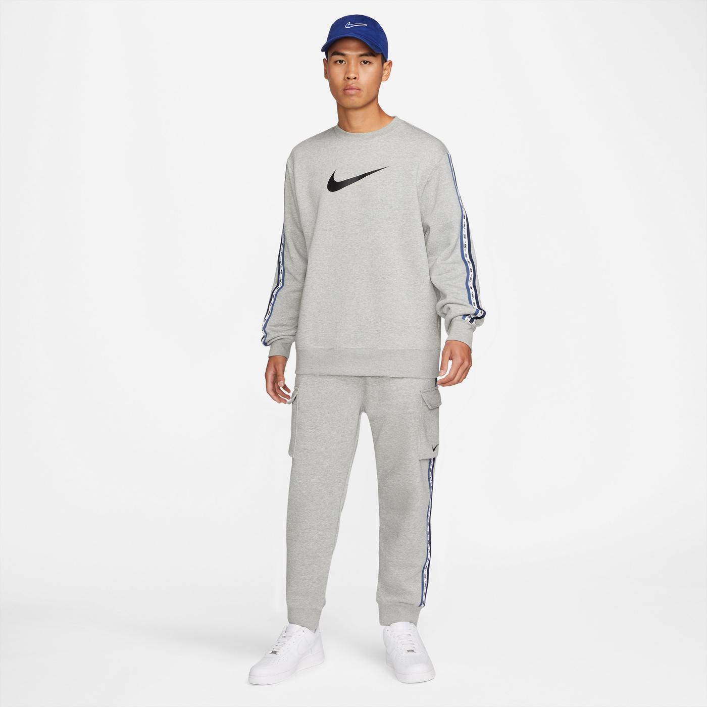 Nike Sportswear Repeat Fleece Erkek Gri Sweatshirt