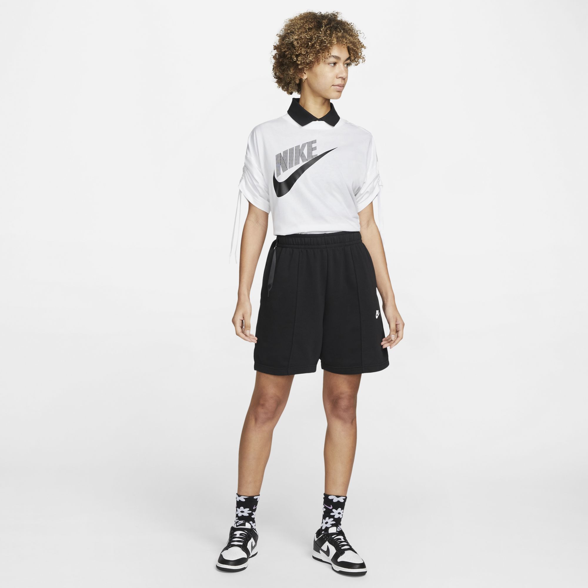 Nike Sportswear Kadın Beyaz T-shirt