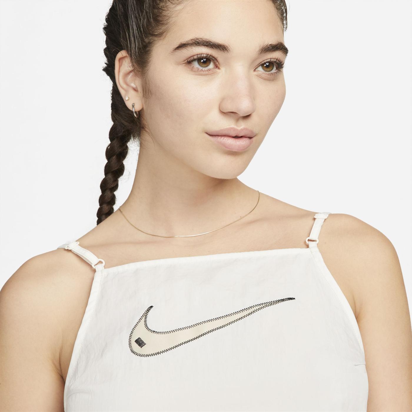 Nike Sportswear Swoosh Kadın Krem T-shirt