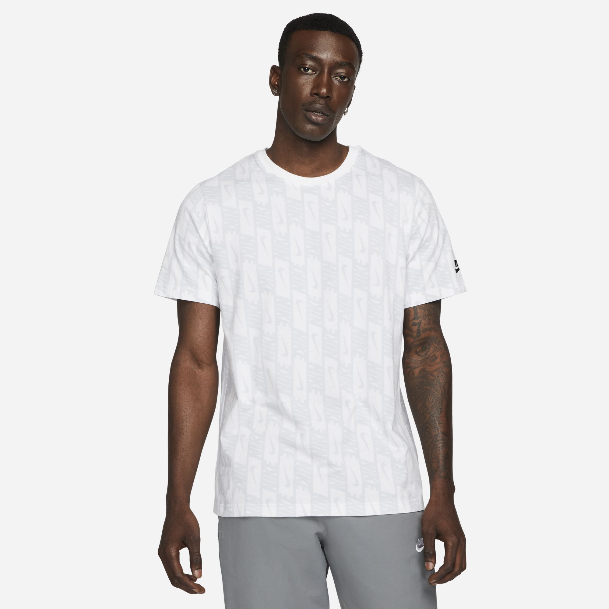 Nike Sportswear Erkek Beyaz T-shirt